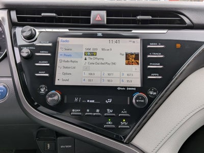 2020 Toyota Camry Hybrid XLE