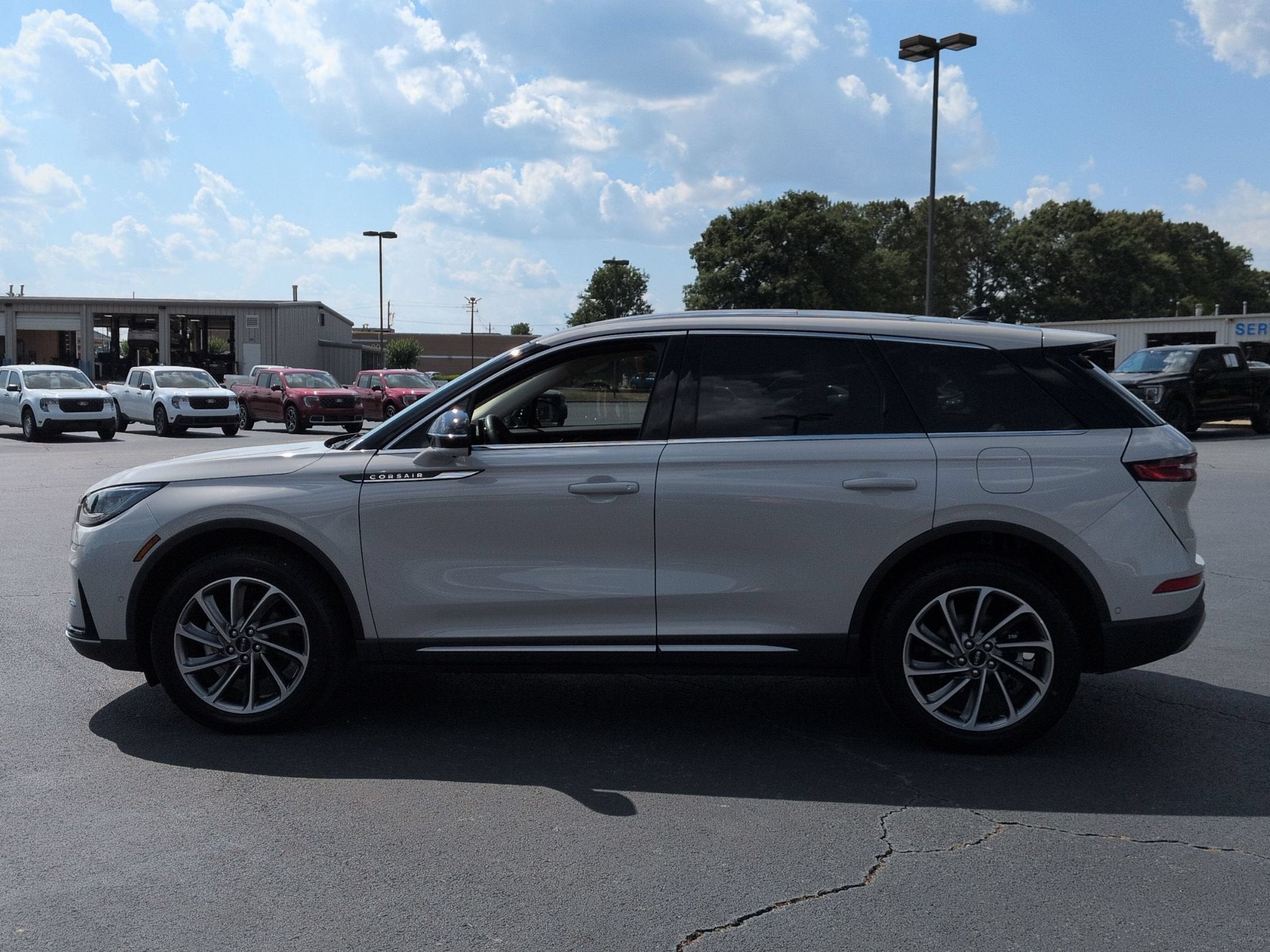 2023 Lincoln Corsair Standard