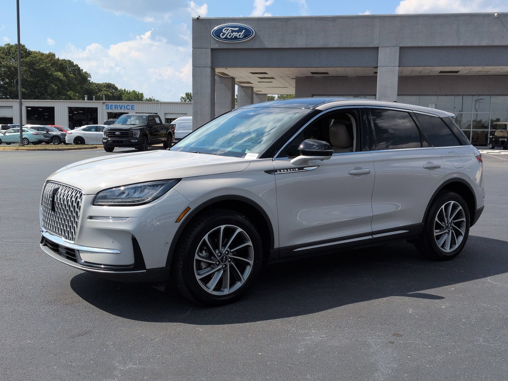 2023 Lincoln Corsair Standard