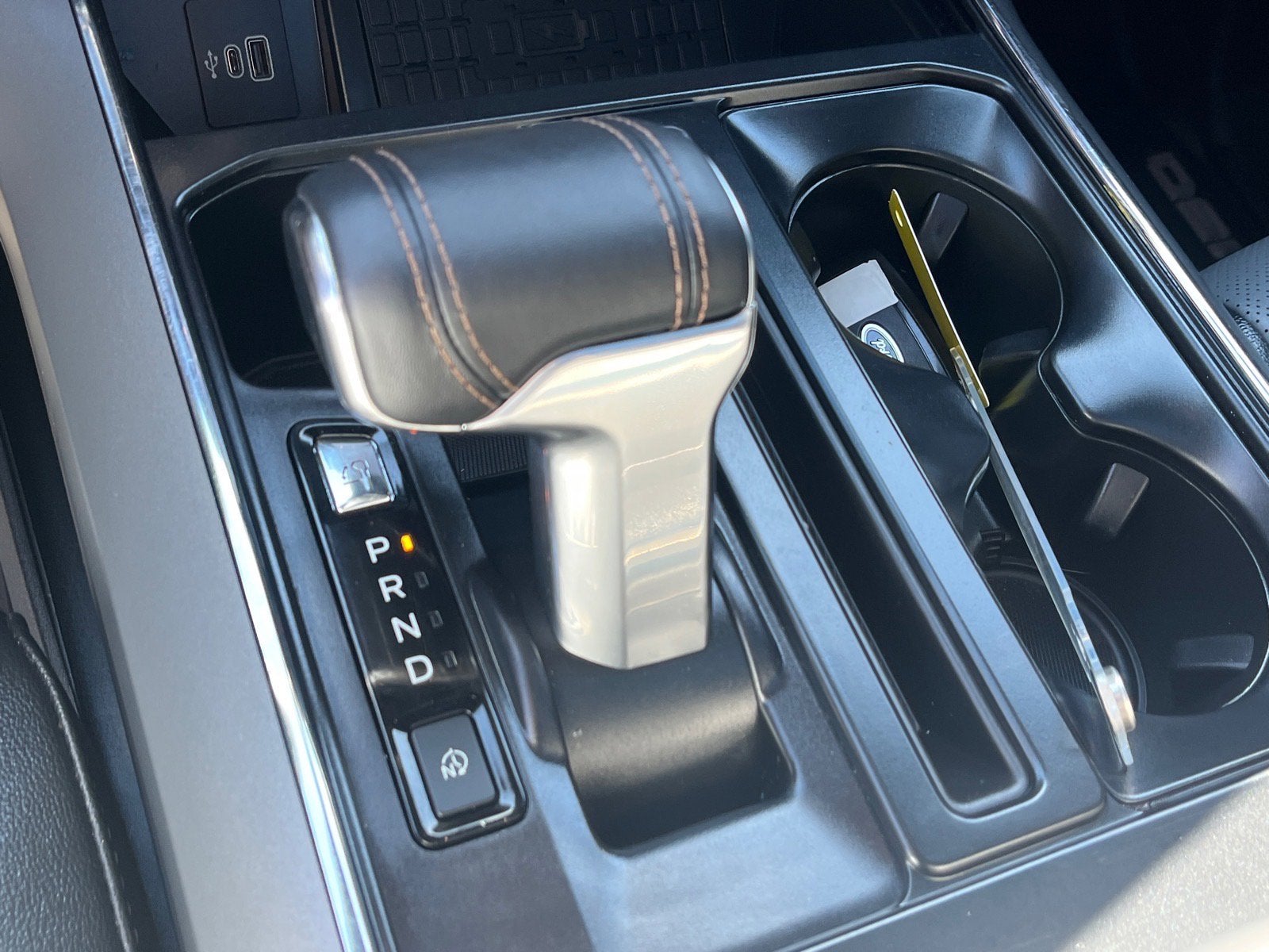 2025 Ford F-150 Lightning LARIAT