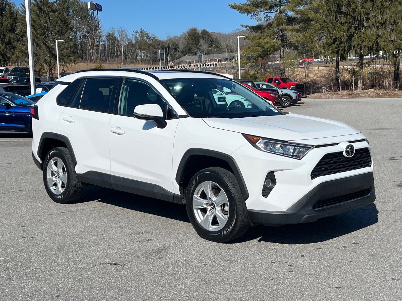 2020 Toyota RAV4 XLE