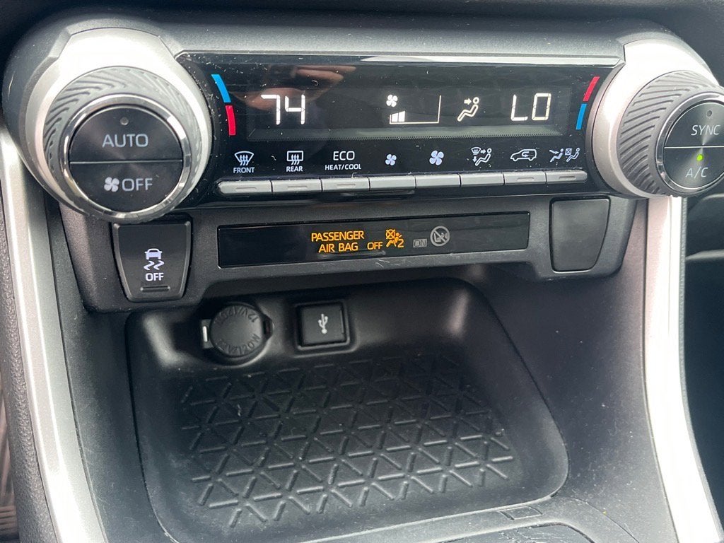 2020 Toyota RAV4 Hybrid XLE