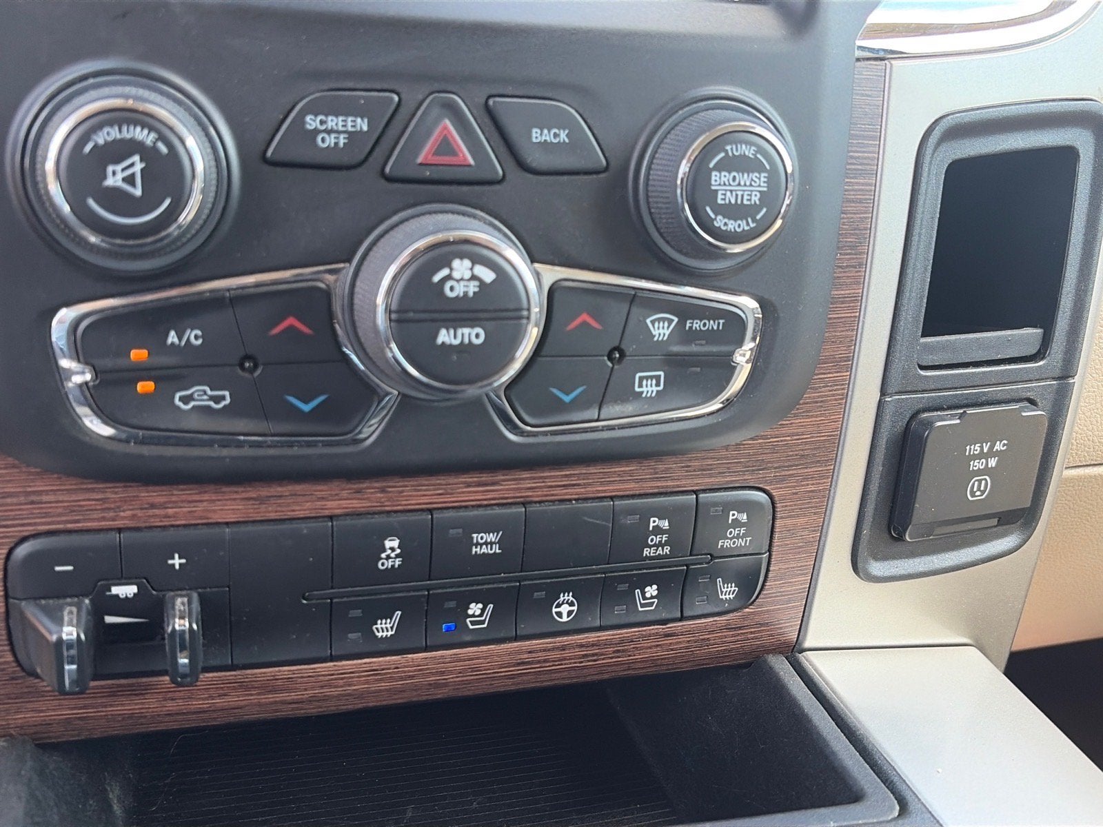 2018 RAM 2500 Laramie