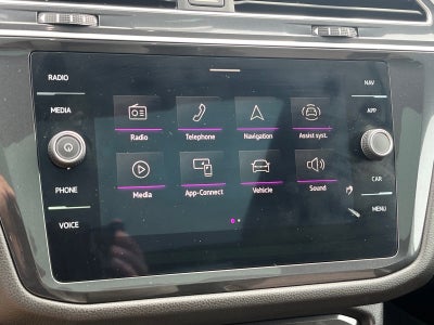 2024 Volkswagen Tiguan SEL R-Line